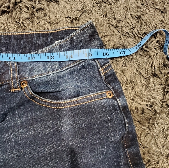 Denim shorts - Picture 3 of 5